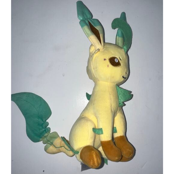 Tomy Pokemon Leafeon 13” Plush Toy Stuffed Animal Eevee Evolution Yellow - Picture 1 of 2